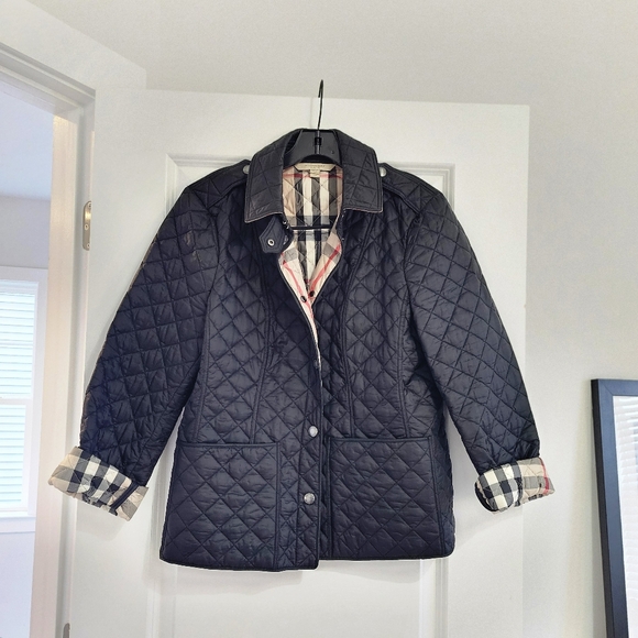 Burberry - Picture 2 of 9